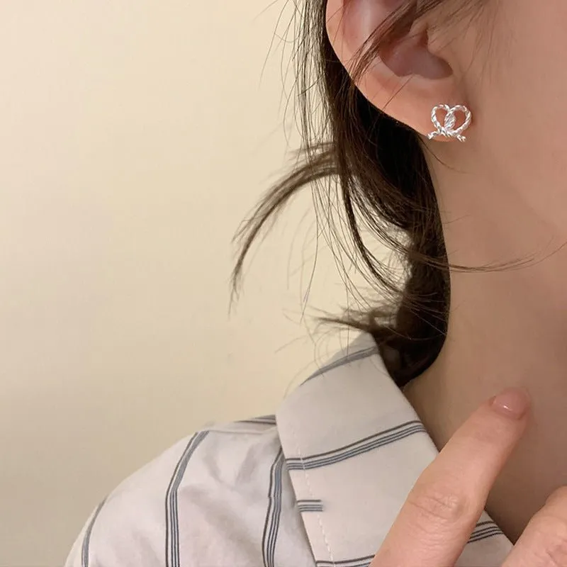 [Clearance] Pretzel Earrings