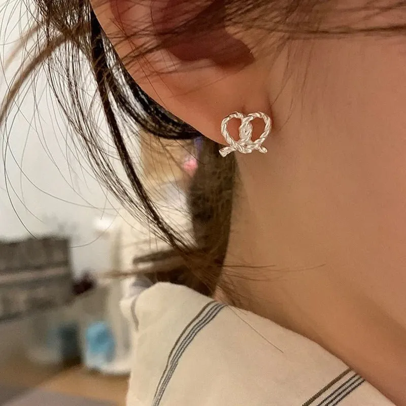 [Clearance] Pretzel Earrings